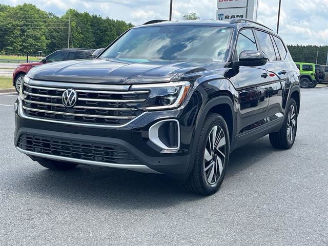 Used 2025 Volkswagen Atlas SE