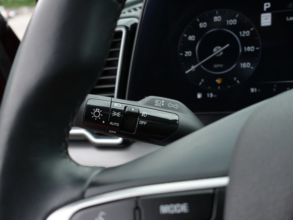 Certified 2025 Kia Sportage SX FWD image 27