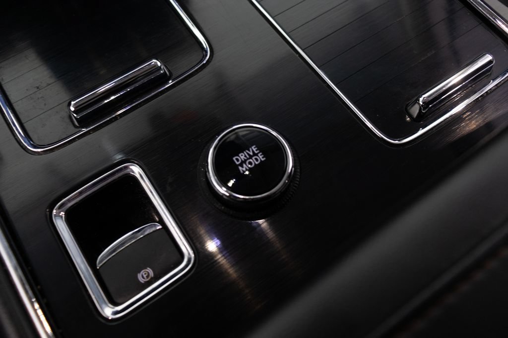 Used 2023 Lincoln Aviator AWD image 38