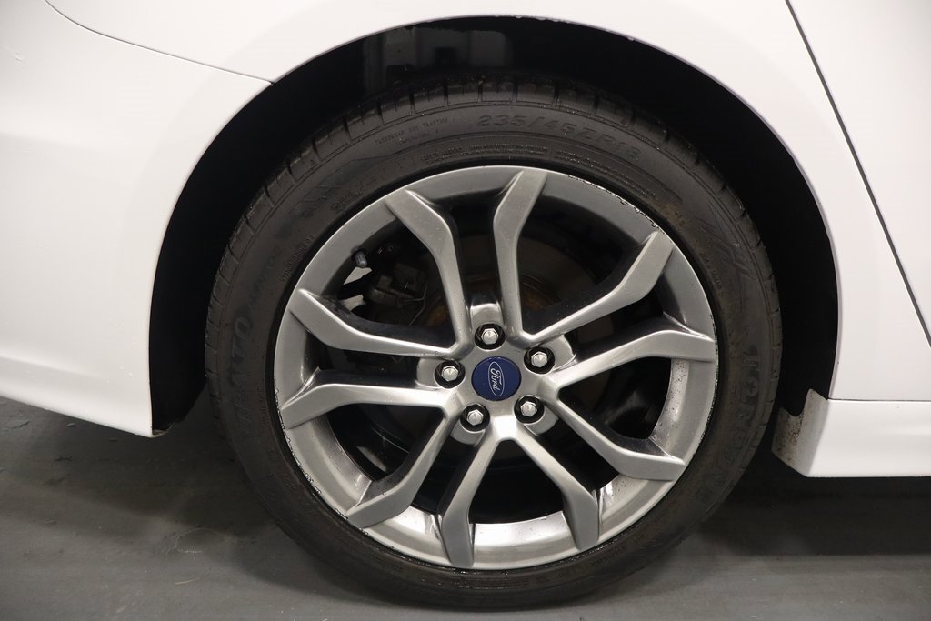 Used 2020 Ford Fusion Titanium image 27