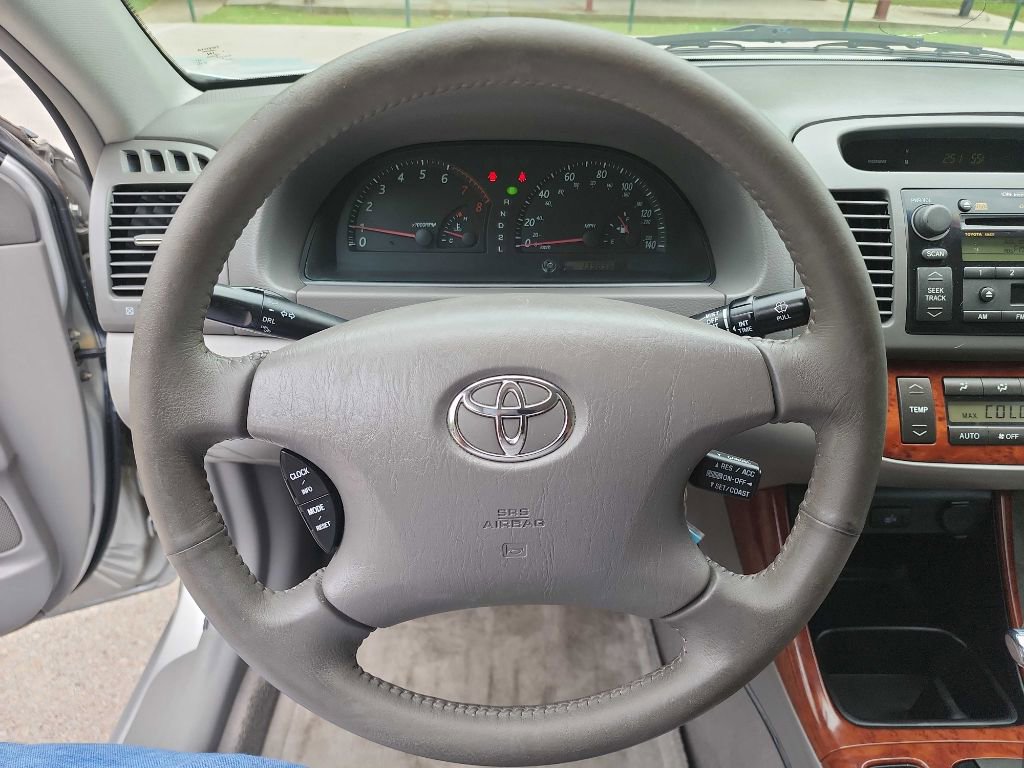 Used 2002 Toyota Camry LE FWD image 13