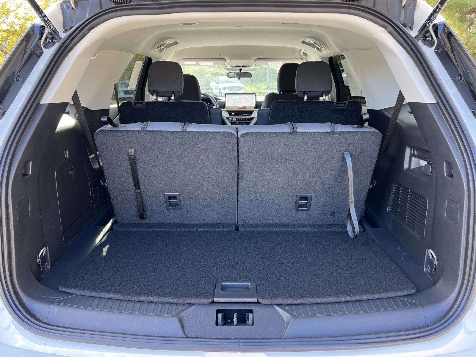 New 2026 Ford Explorer Active image 26