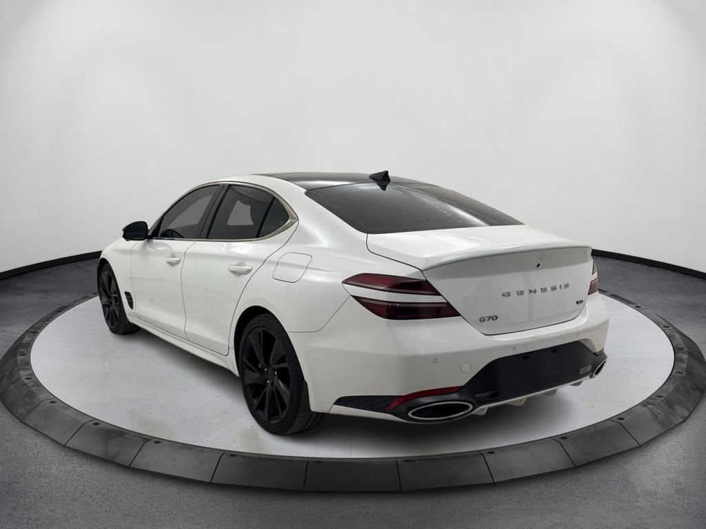 Used 2022 Genesis G70 3.3T image 7