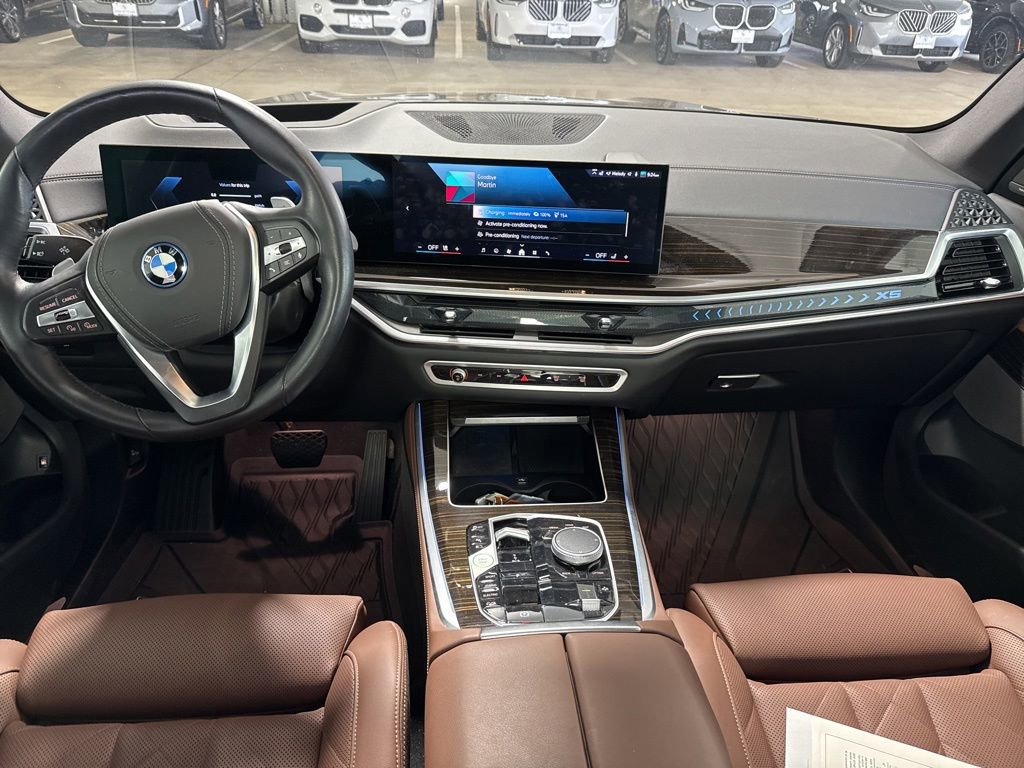 Used 2025 BMW X5 xDrive50e AWD/4WD image 11