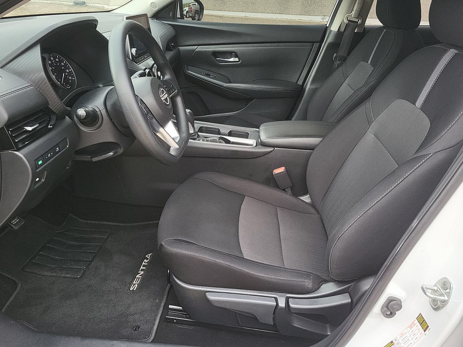 Used 2024 Nissan Sentra SV FWD image 18