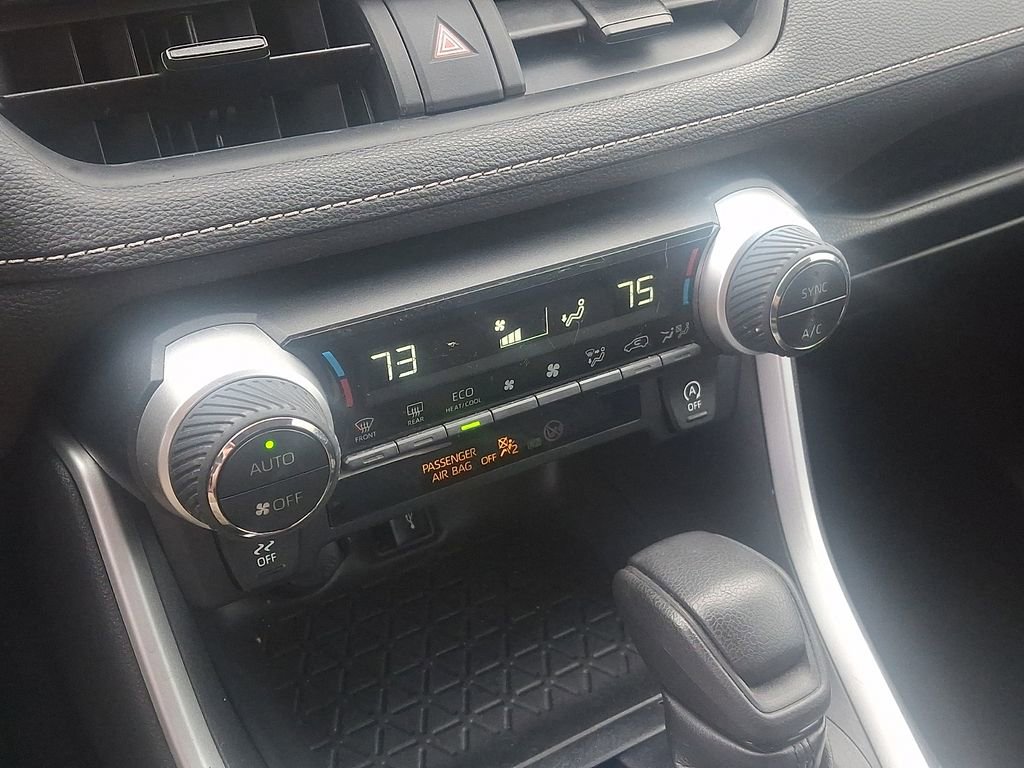 Used 2021 Toyota RAV4 XLE image 15