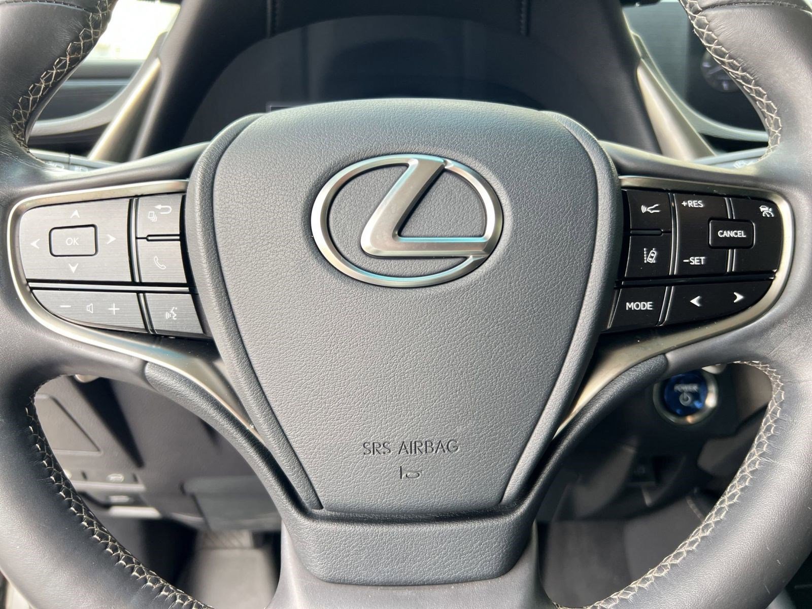 Used 2020 Lexus ES 300h w/ Accessory Package image 17