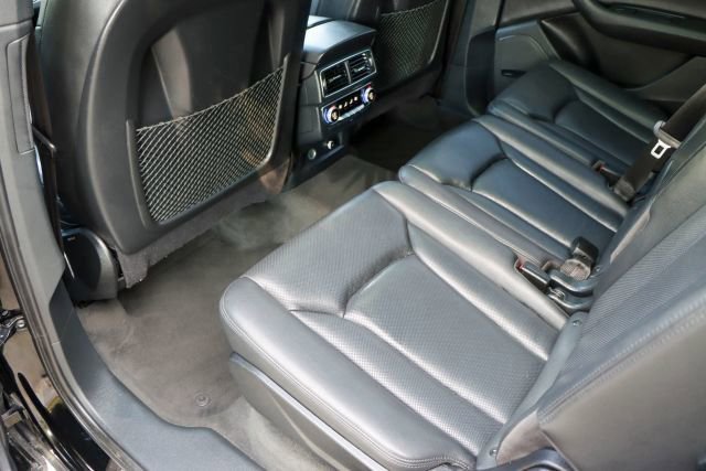 Used 2018 Audi Q7 3.0T Prestige w/ Prestige Package image 26