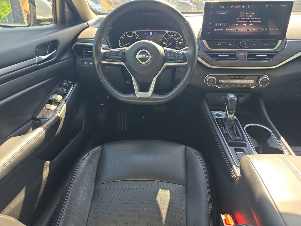 Used 2024 Nissan Altima 2.5 SL AWD/4WD image 19