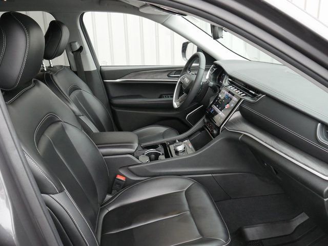 Used 2023 Jeep Grand Cherokee L Limited image 30