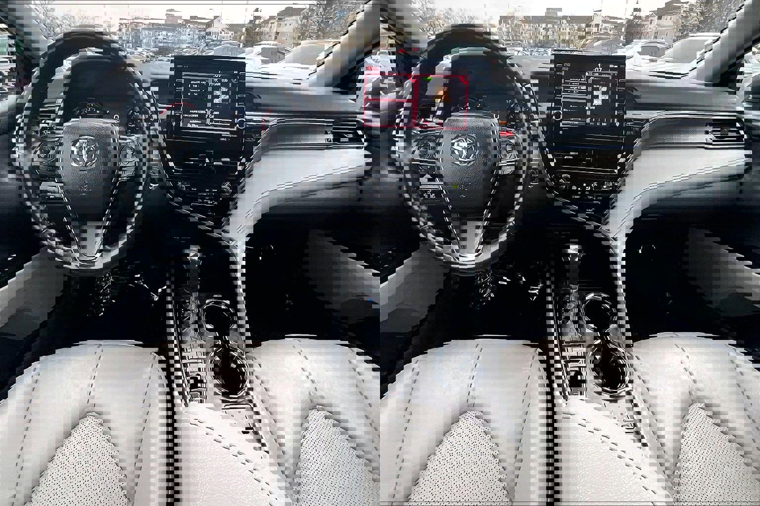 Used 2024 Toyota Camry XSE image 14