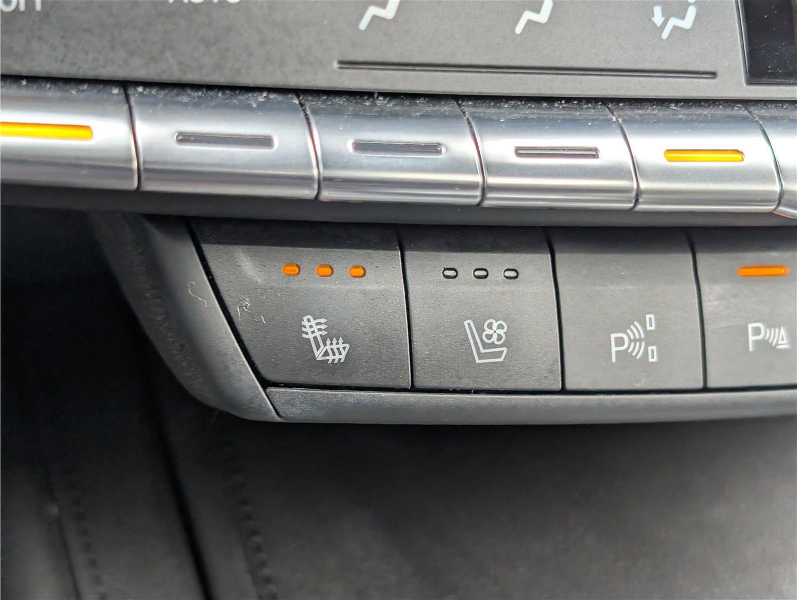 Used 2022 Cadillac XT4 Sport image 28