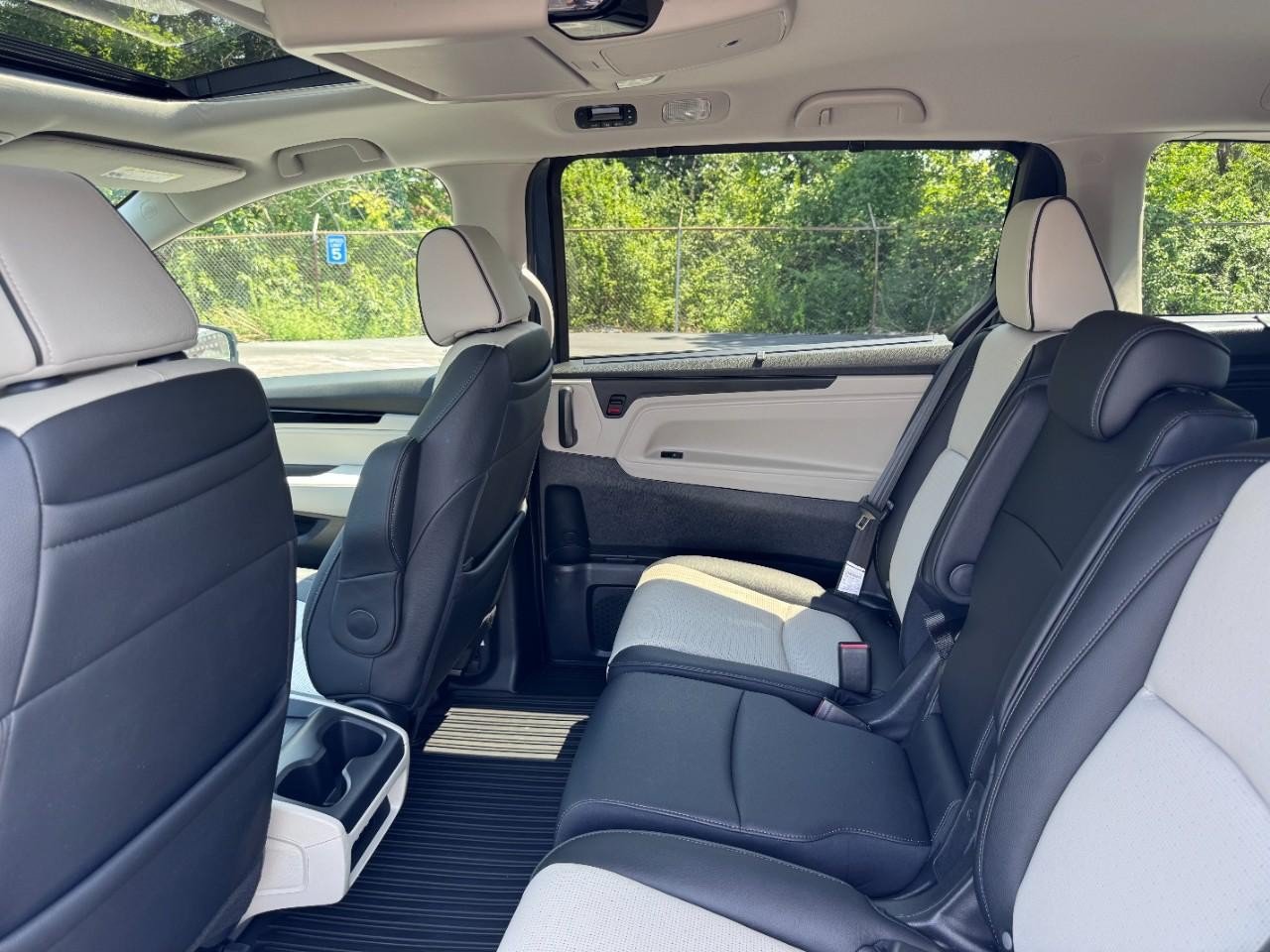 Certified 2025 Honda Odyssey Elite image 11