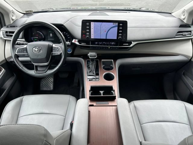Used 2024 Toyota Sienna XLE w/ XLE Plus Package AWD/4WD image 57