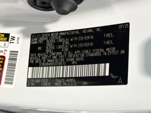 Certified 2025 Toyota Highlander XLE FWD image 27