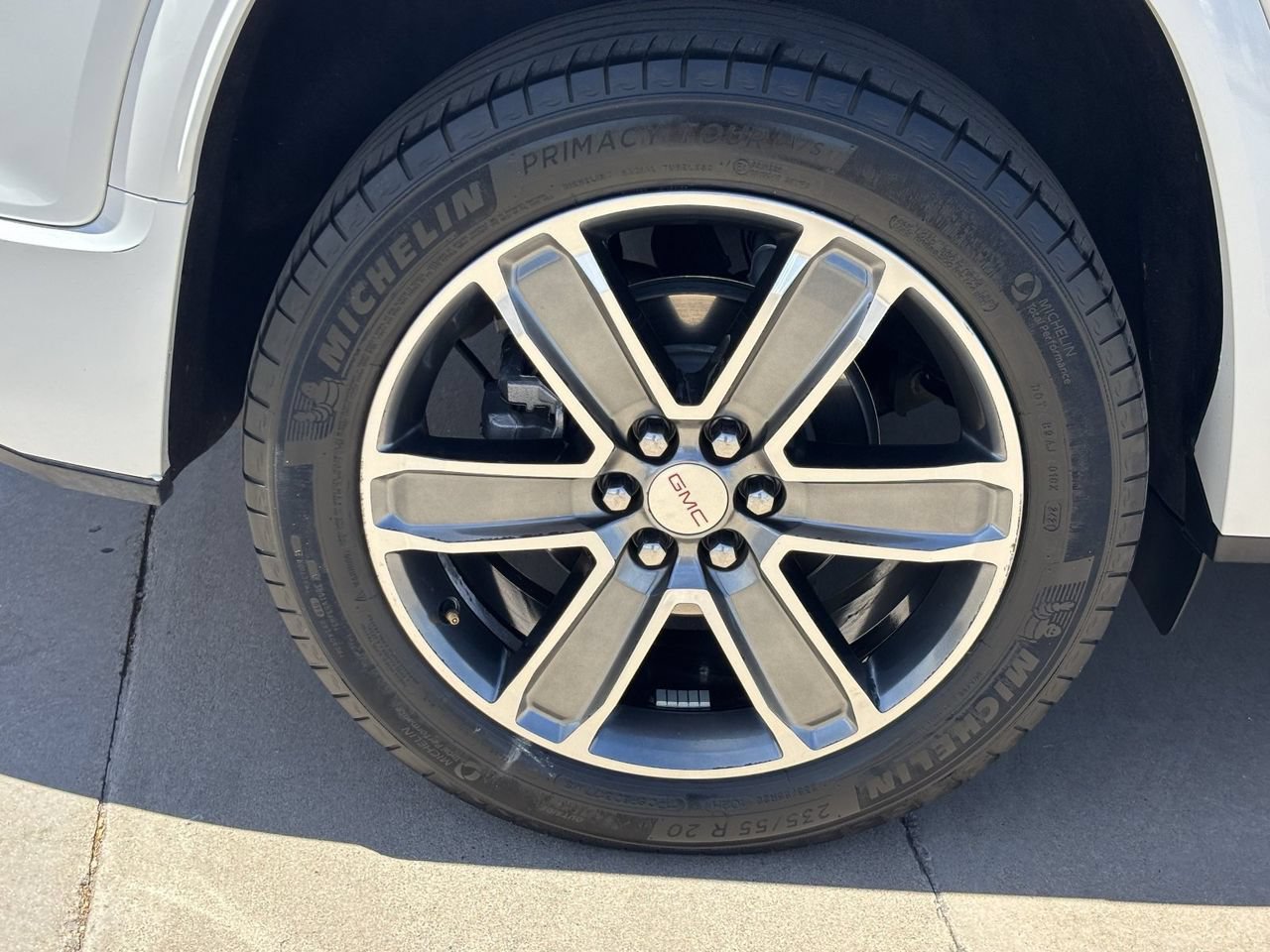 Used 2019 GMC Acadia Denali w/ Technology Package FWD image 7