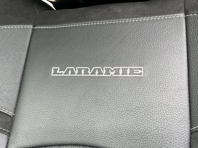 Used 2025 RAM 3500 Laramie AWD/4WD image 19