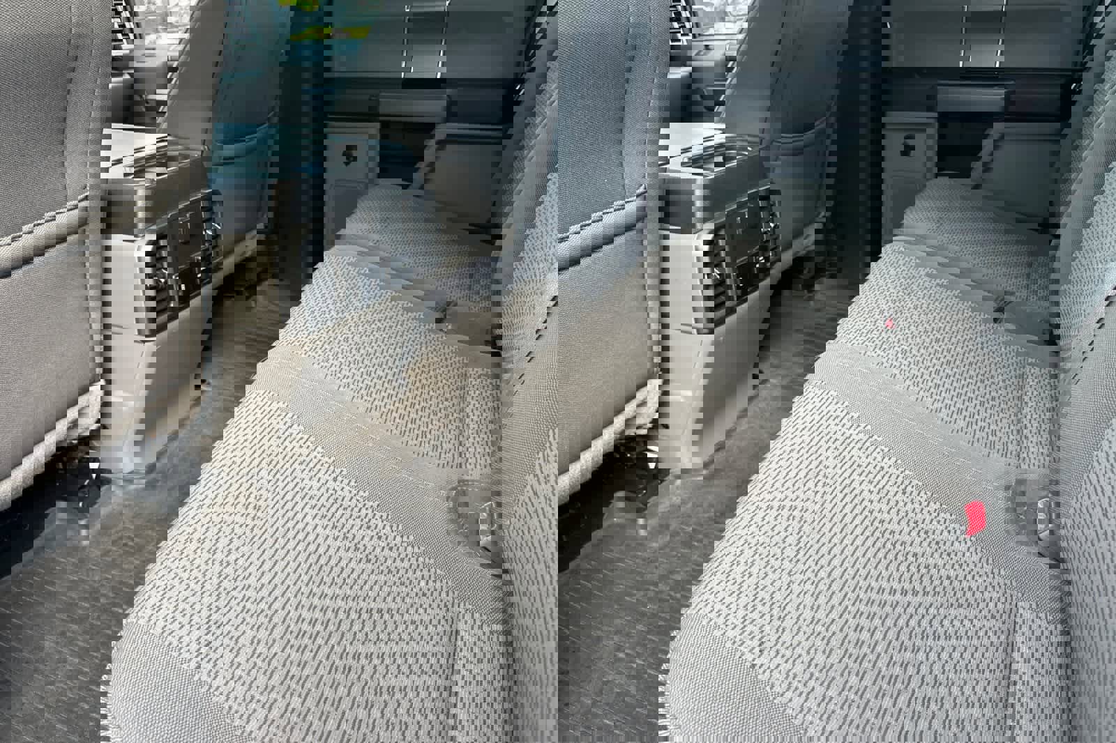 Used 2017 Ford F250 XLT w/ XLT Premium Package image 5