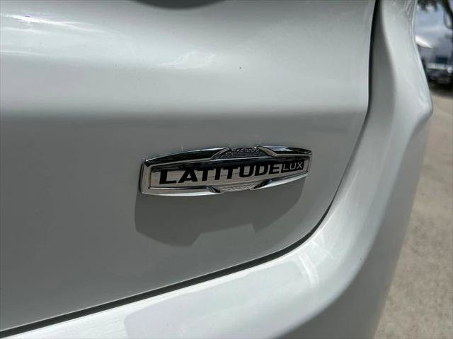 Certified 2023 Jeep Compass Latitude AWD/4WD image 35