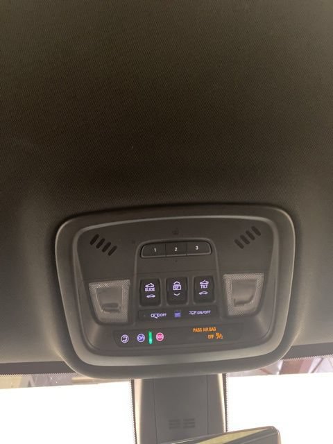 Used 2023 Chevrolet Traverse RS AWD/4WD image 17