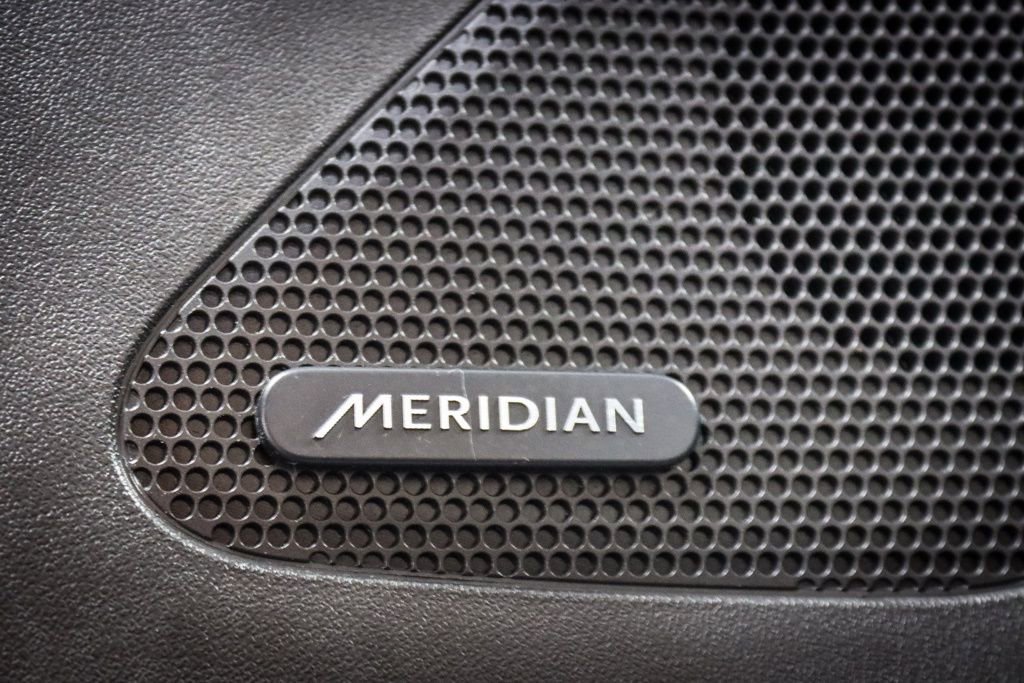 Used 2018 Jaguar F-PACE Prestige AWD/4WD image 16