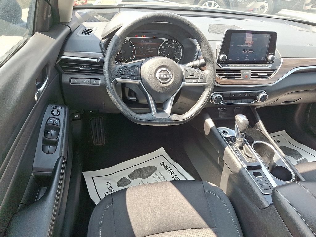 Used 2024 Nissan Altima 2.5 SV AWD/4WD image 10