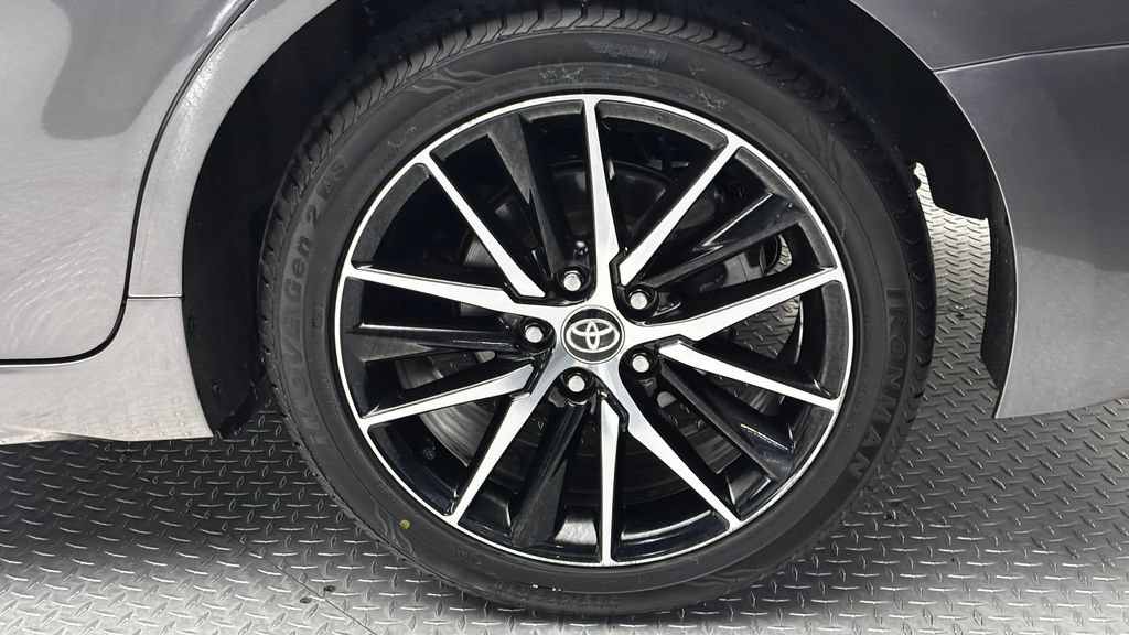 Used 2024 Toyota Camry SE FWD image 6