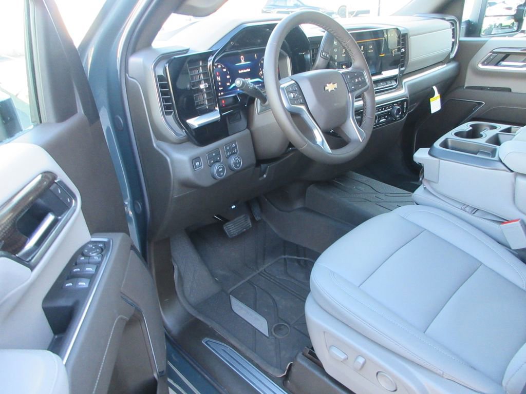 New 2026 Chevrolet Silverado 3500 LT w/ All Star Edition image 15