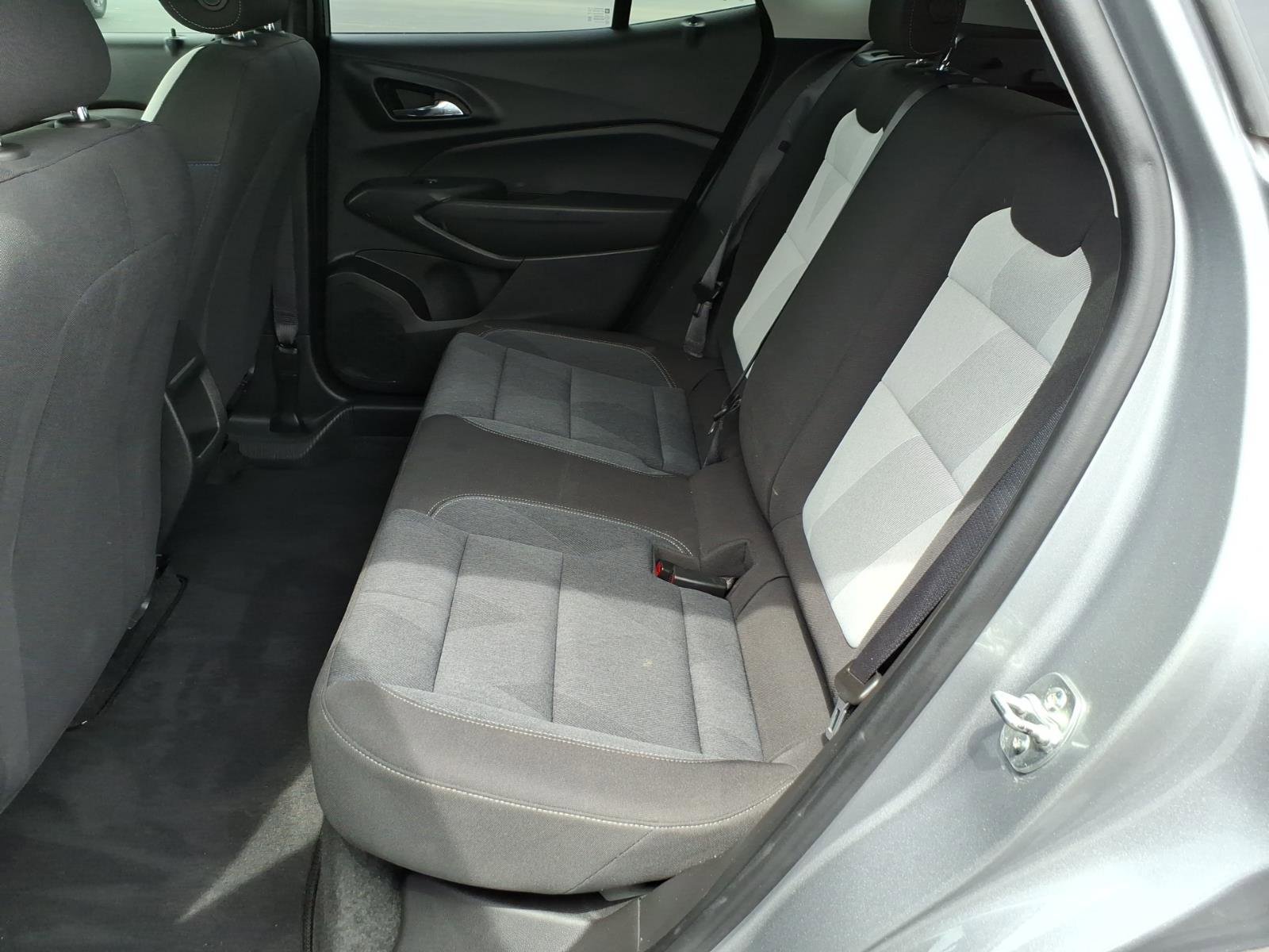 Used 2025 Chevrolet Trax LS w/ LS Convenience Package image 8