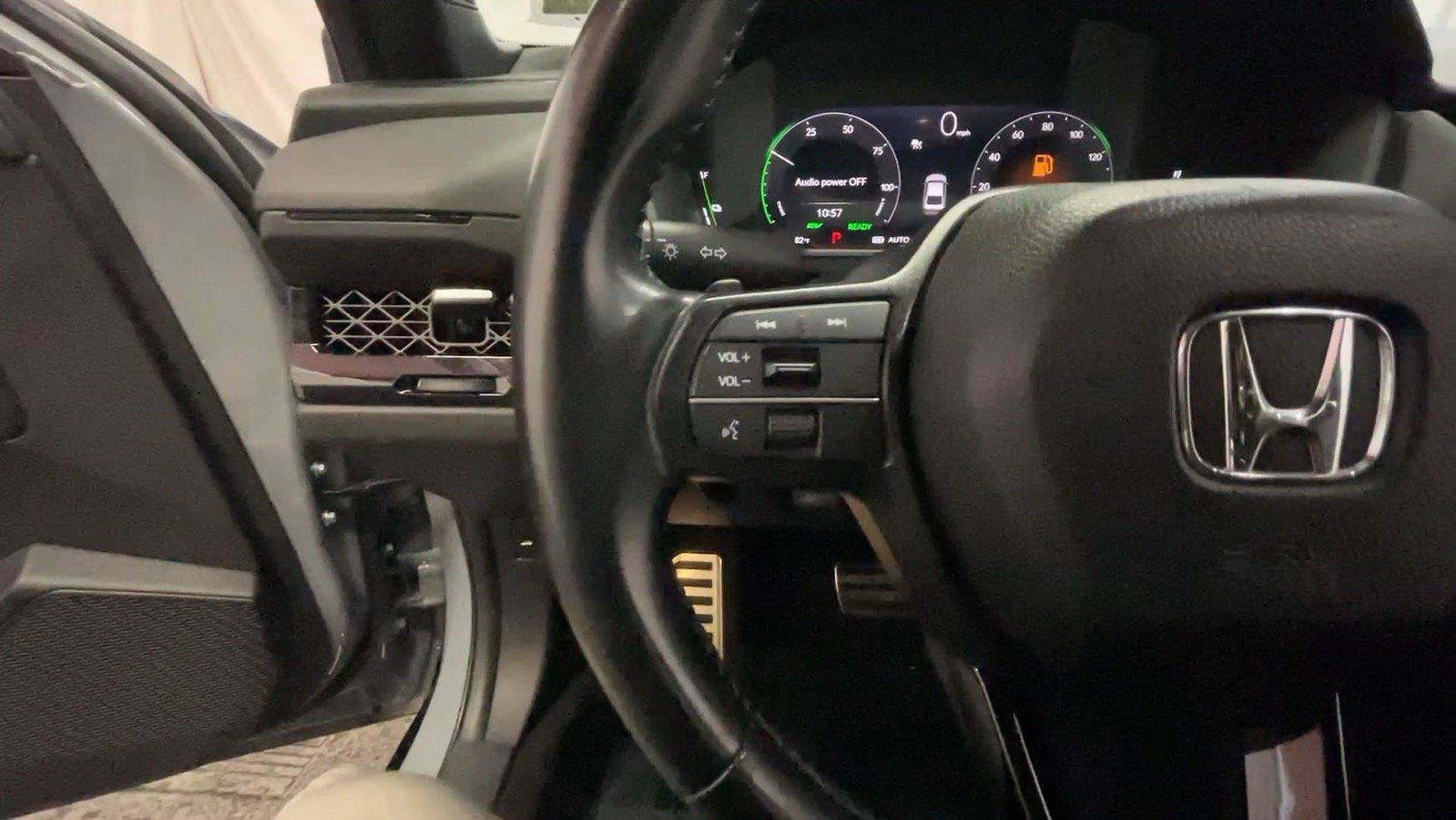 Used 2025 Honda Accord Sport image 30