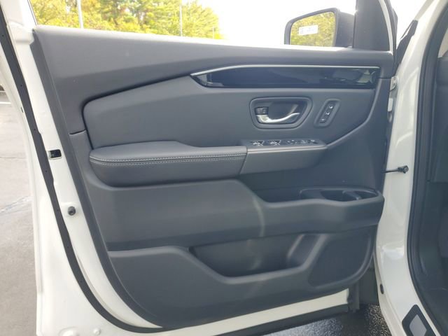 New 2025 Honda Pilot Touring image 39