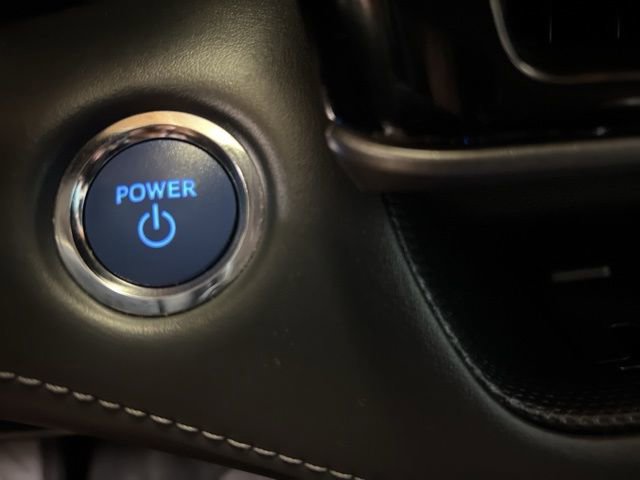 Used 2022 Toyota Highlander XLE AWD/4WD image 40
