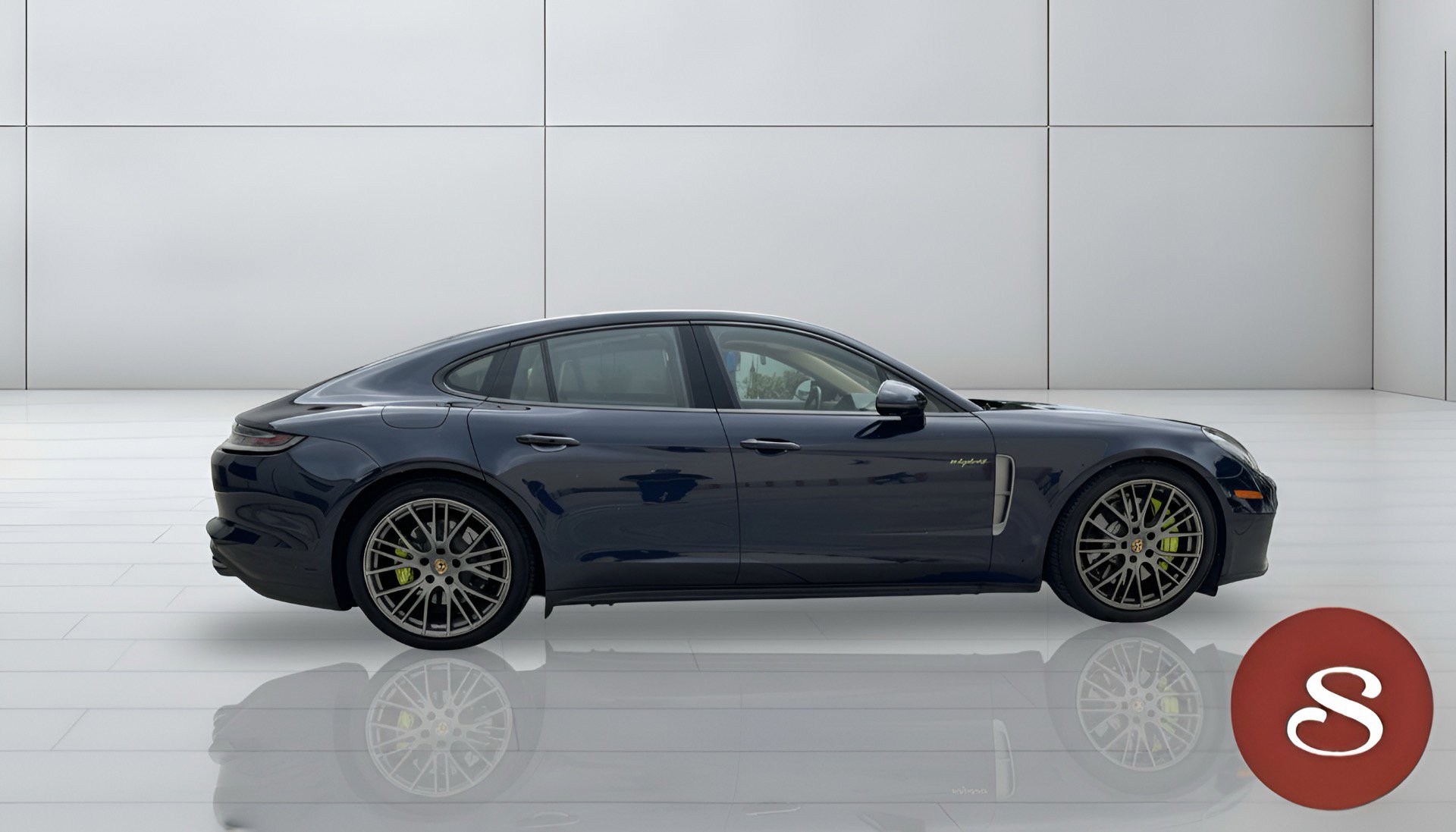 Used 2023 Porsche Panamera 4 Platinum Edition AWD/4WD image 10