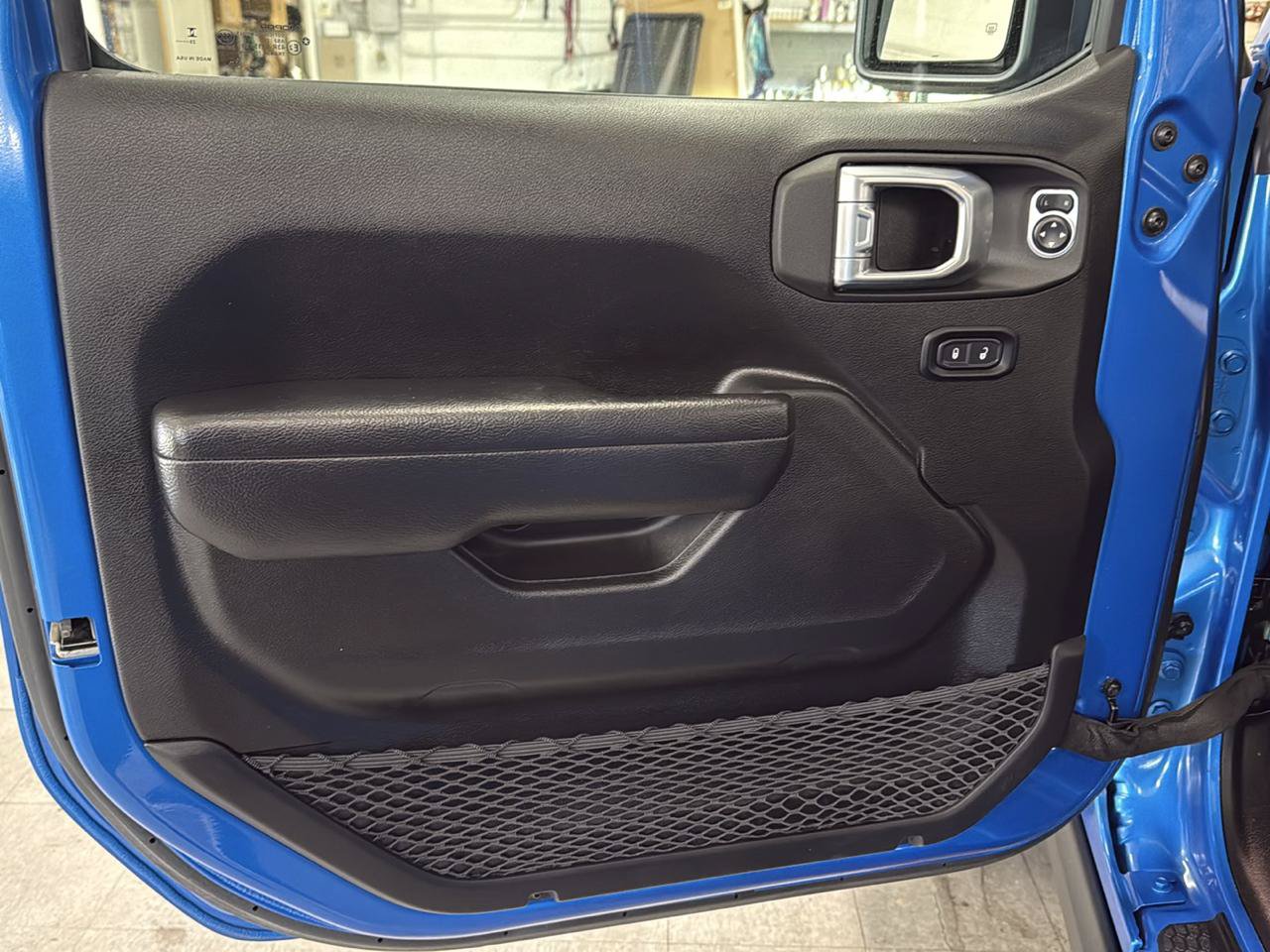 Used 2024 Jeep Wrangler Unlimited AWD/4WD image 30