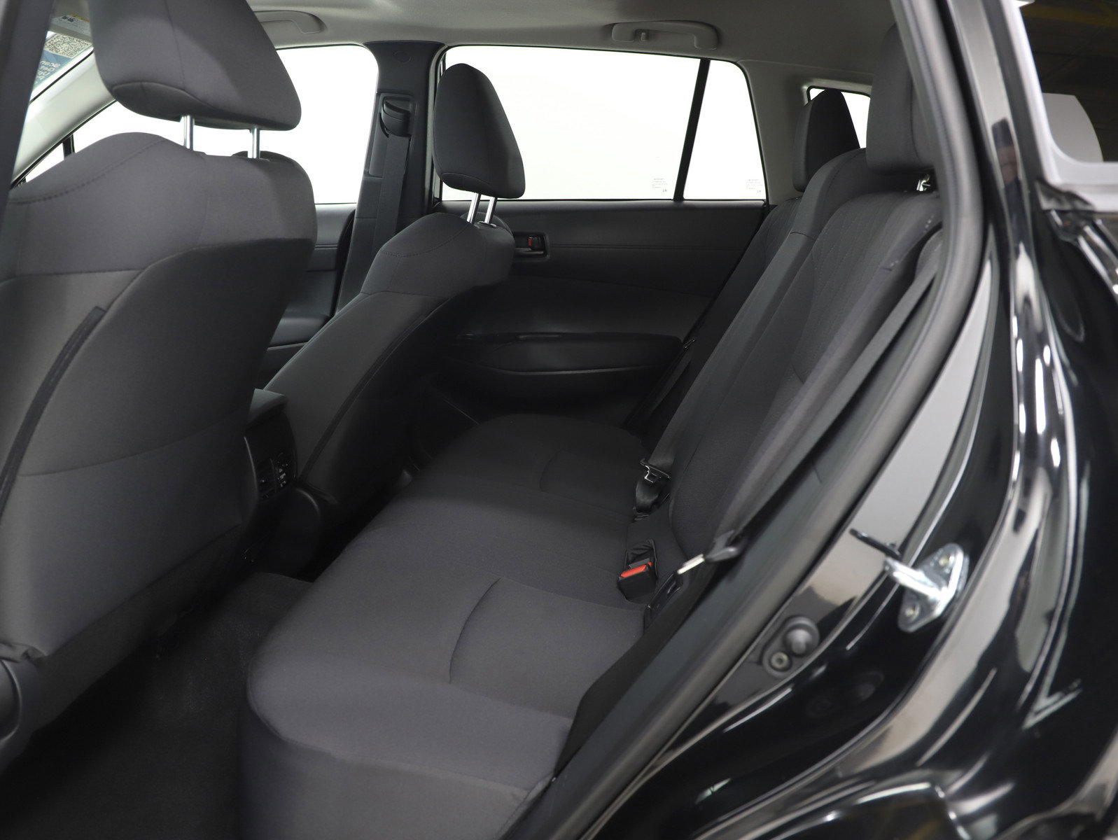 Used 2025 Toyota Corolla Cross LE w/ Moonroof Package image 14