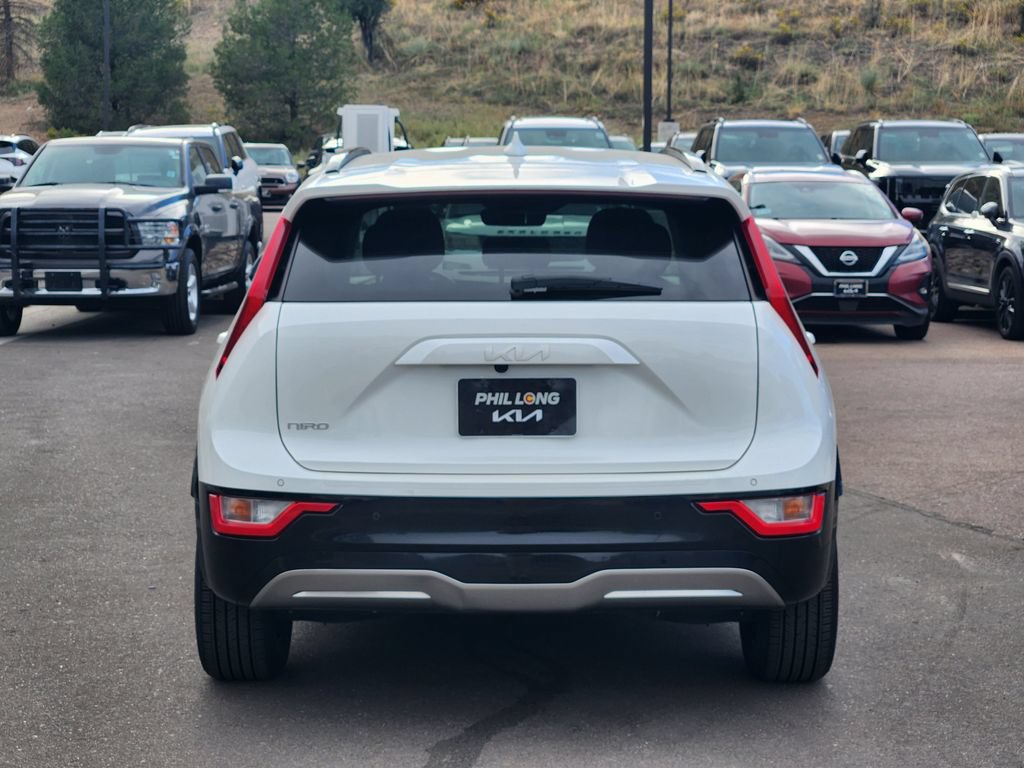 Certified 2023 Kia Niro Wind w/ Wind Preserve Package FWD image 6