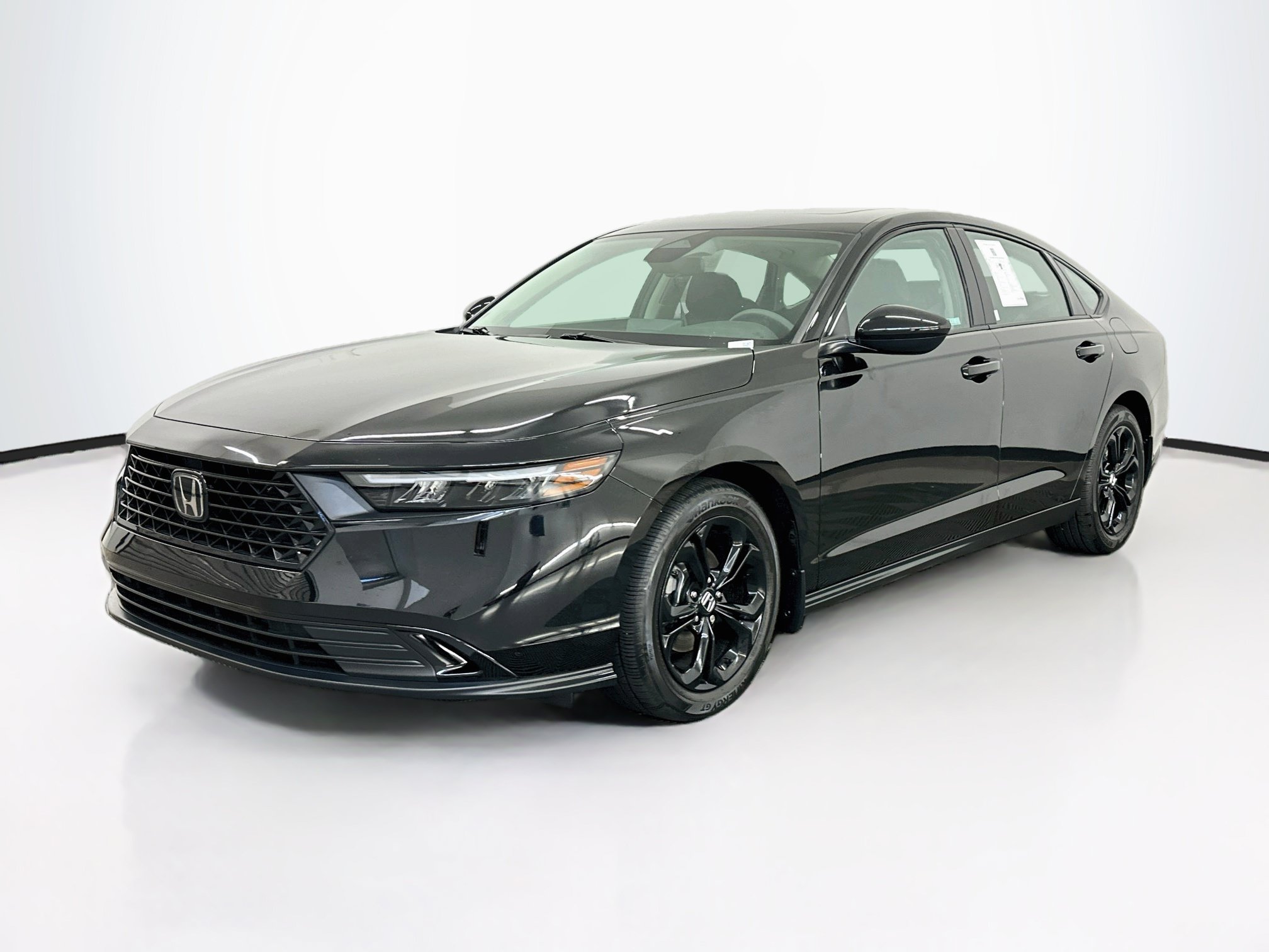 Used 2025 Honda Accord SE image 3