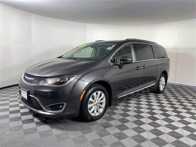 Used 2018 Chrysler Pacifica Touring-L image 4