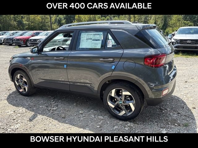 New 2026 Hyundai Venue SEL FWD image 3