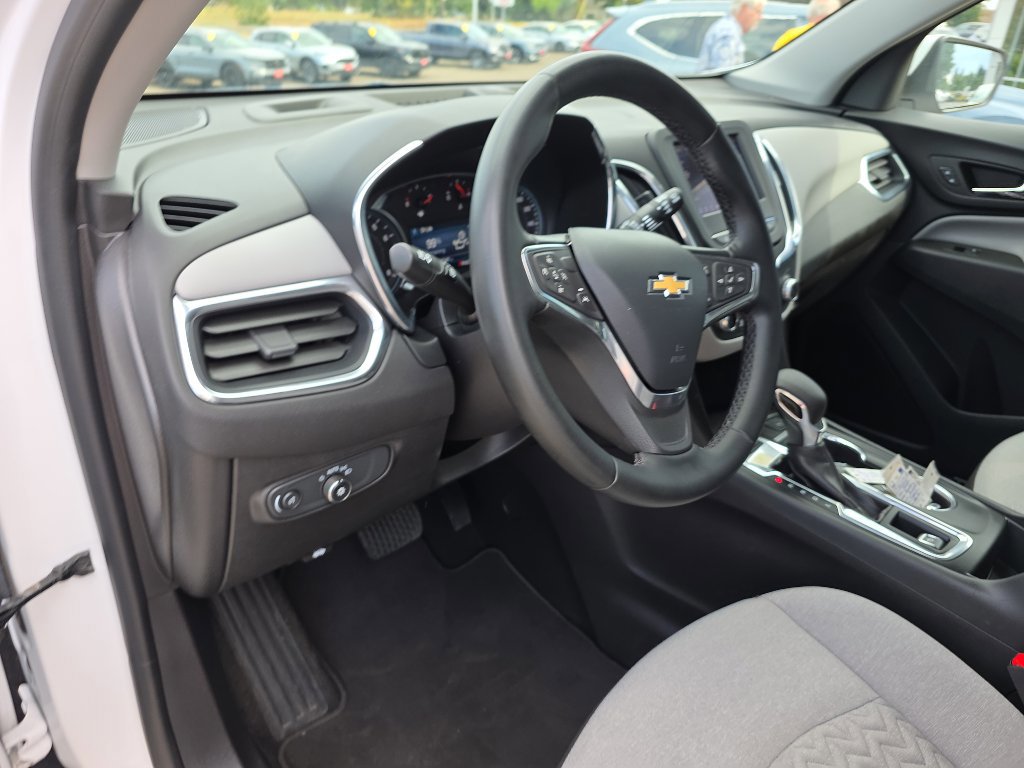 Used 2024 Chevrolet Equinox LT image 25