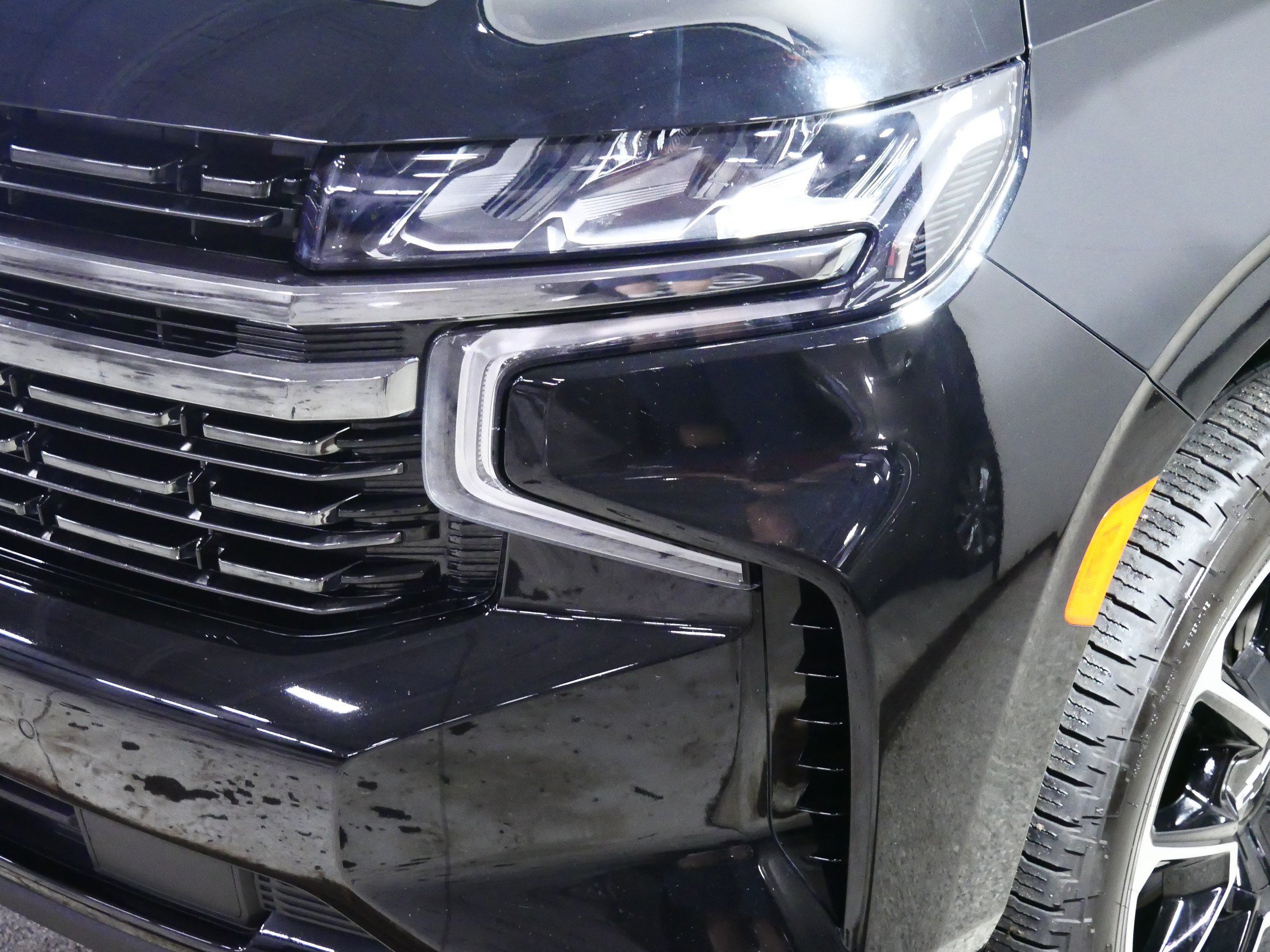 Used 2022 Chevrolet Tahoe RST w/ Luxury Package AWD/4WD image 16