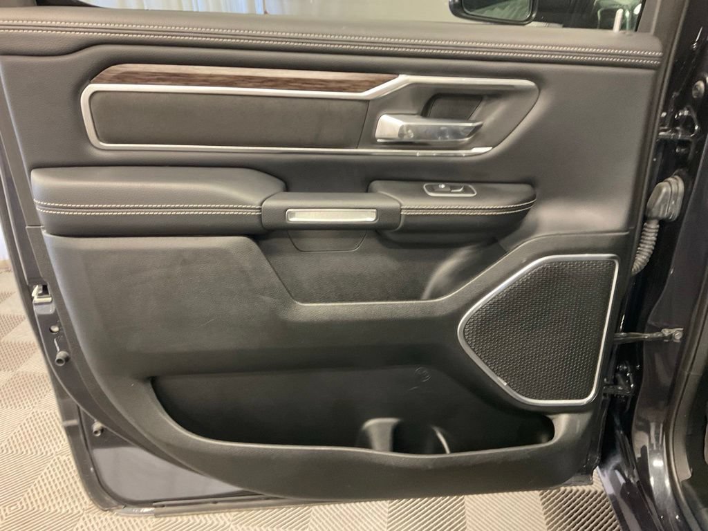 Used 2020 RAM 1500 Laramie AWD/4WD image 34
