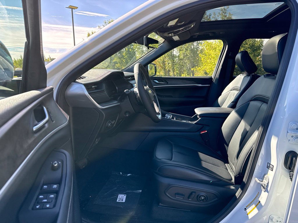 New 2027 Jeep Grand Cherokee Limited AWD/4WD image 24