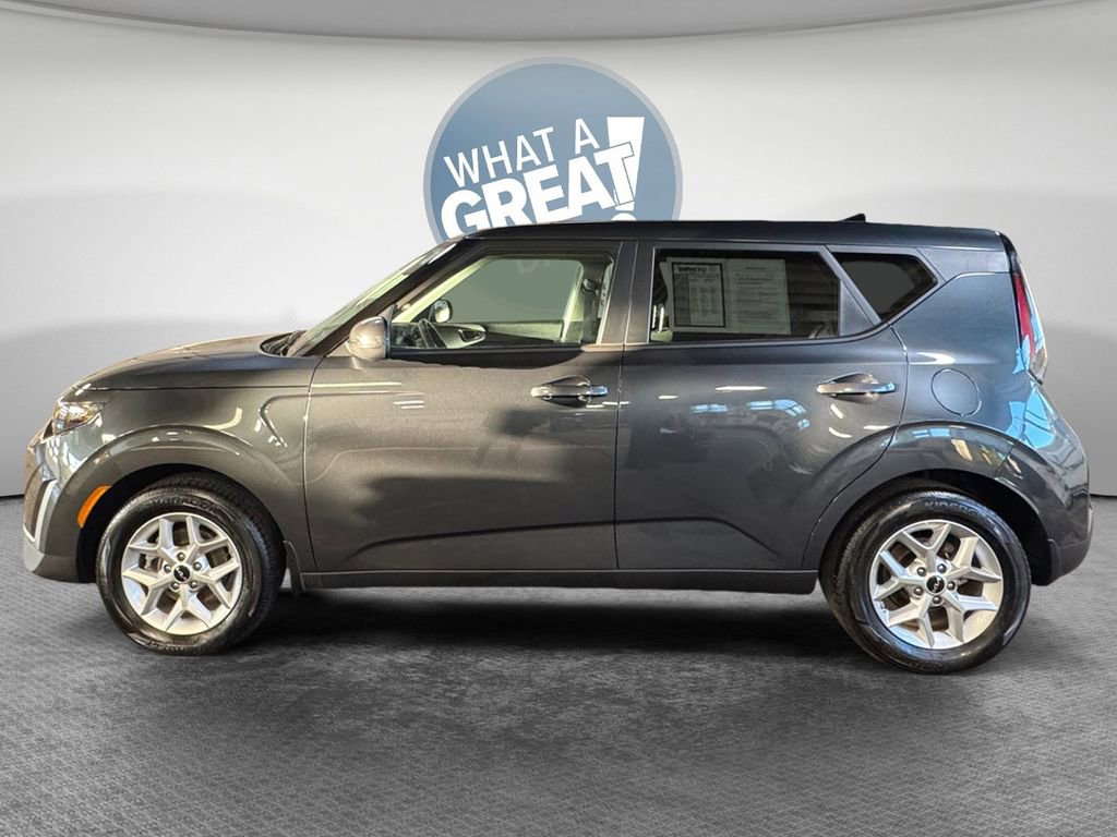 Certified 2025 Kia Soul LX w/ LX Technology Package image 7