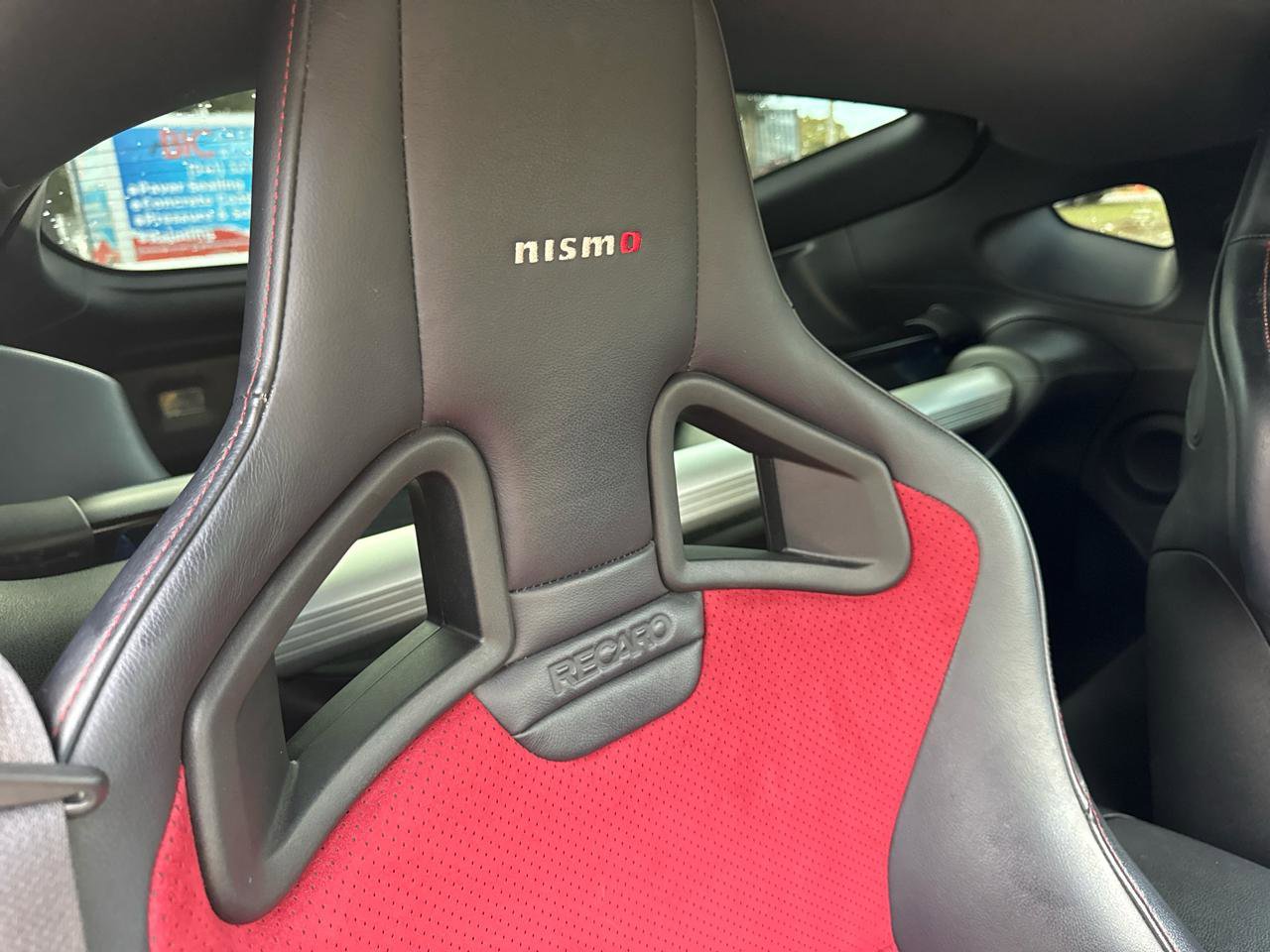 Used 2017 Nissan 370Z NISMO image 40