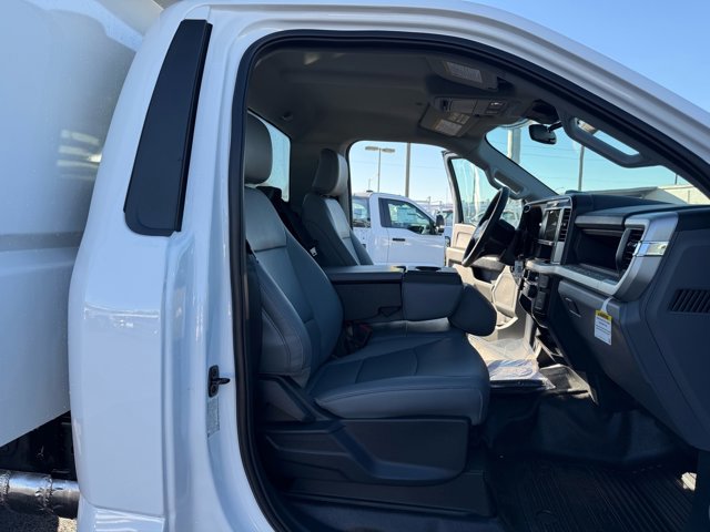 New 2026 Ford F550 4x4 Regular Cab Super Duty image 18