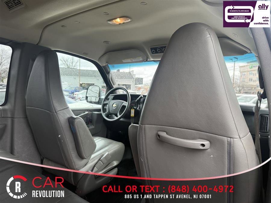 Used 2019 Chevrolet Express 3500 LS RWD image 8