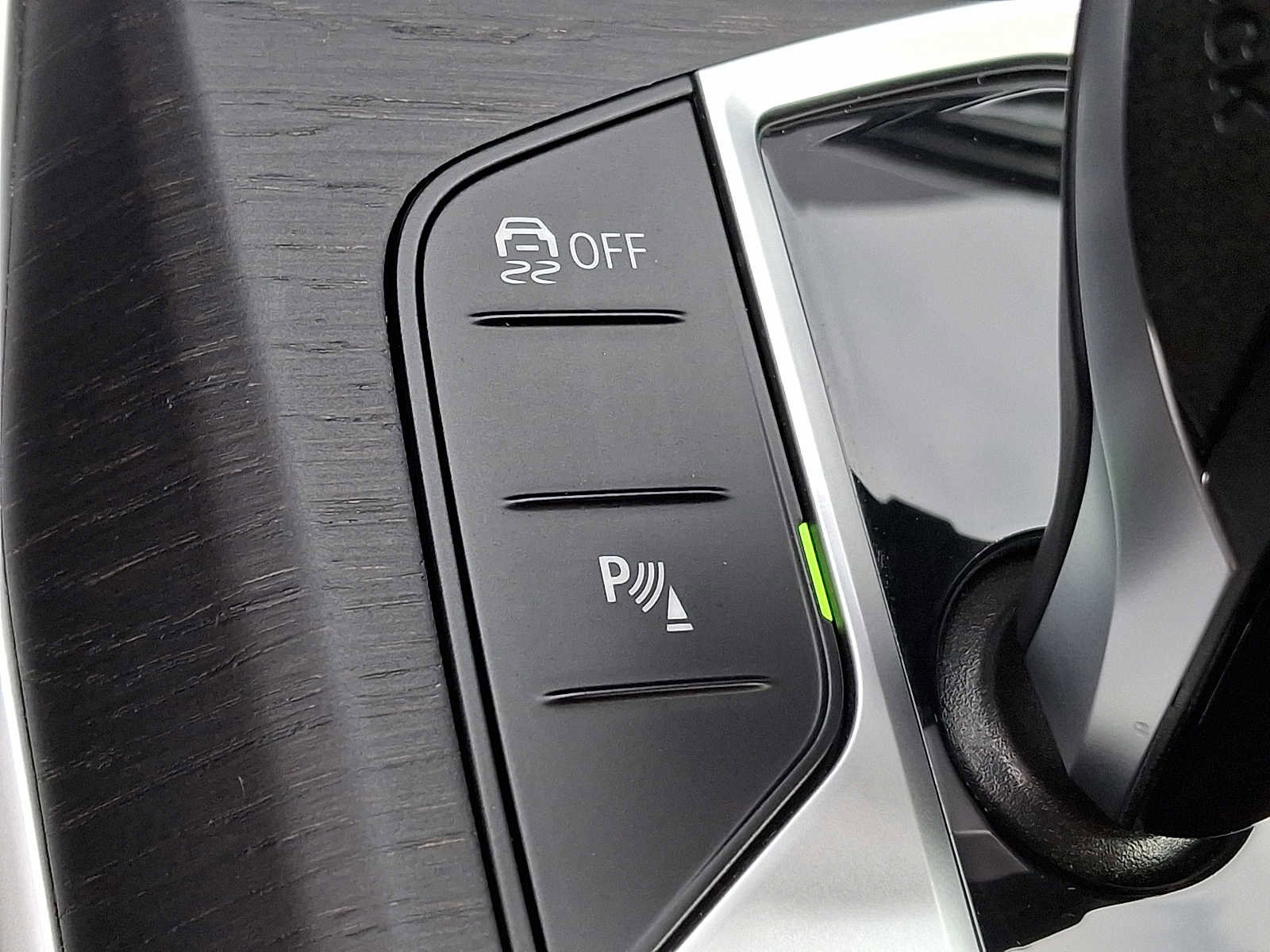 Used 2023 BMW 440i xDrive Convertible w/ Premium Package image 16