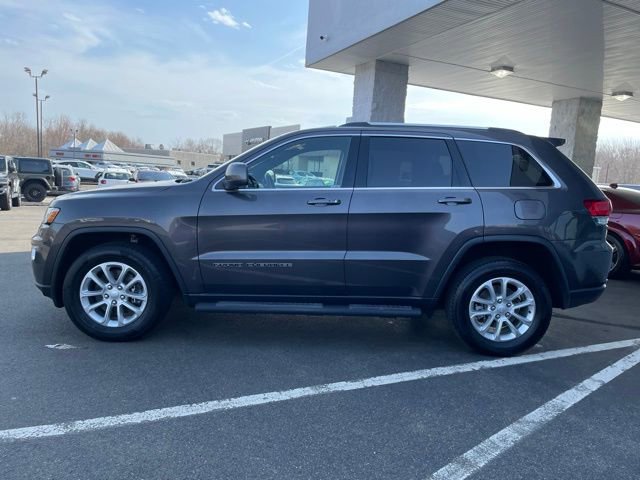 Used 2021 Jeep Grand Cherokee Laredo image 9