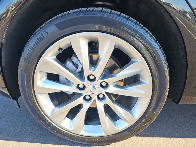 Used 2023 Buick Envision Avenir image 15